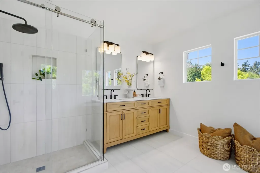 23991 SE 10th Street Sammamish WA 98075