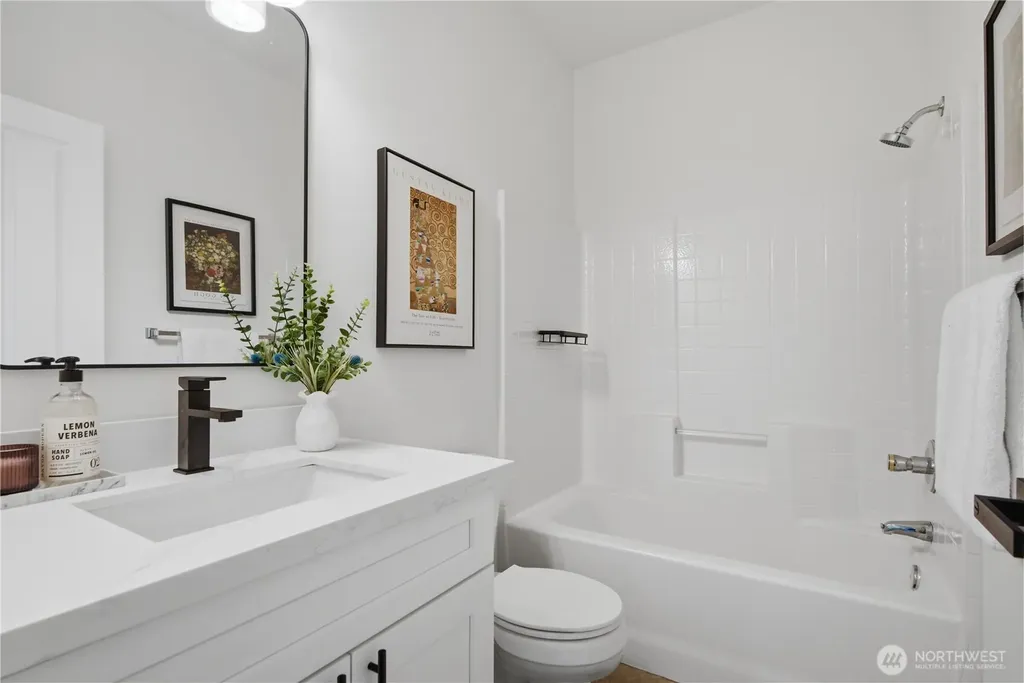 23991 SE 10th Street Sammamish WA 98075