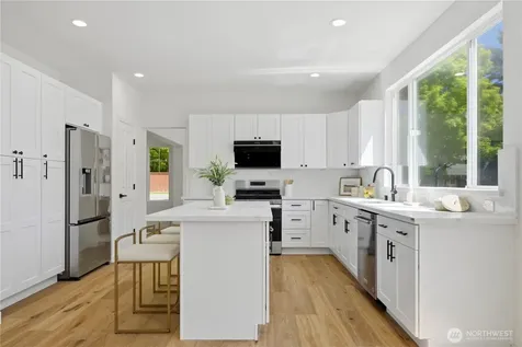23991 SE 10th Street Sammamish WA 98075