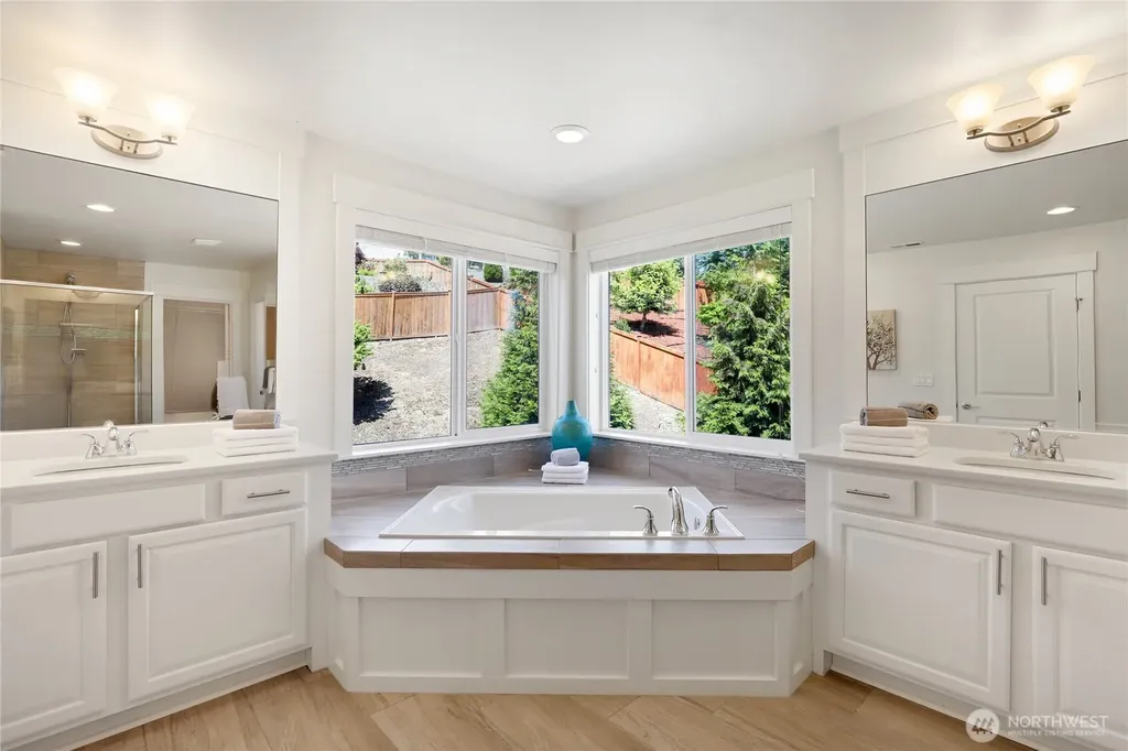 10922 NE 194th Drive Bothell WA 98011