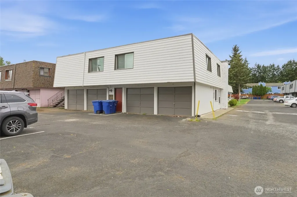 16 147th Avenue SE Bellevue WA 98007