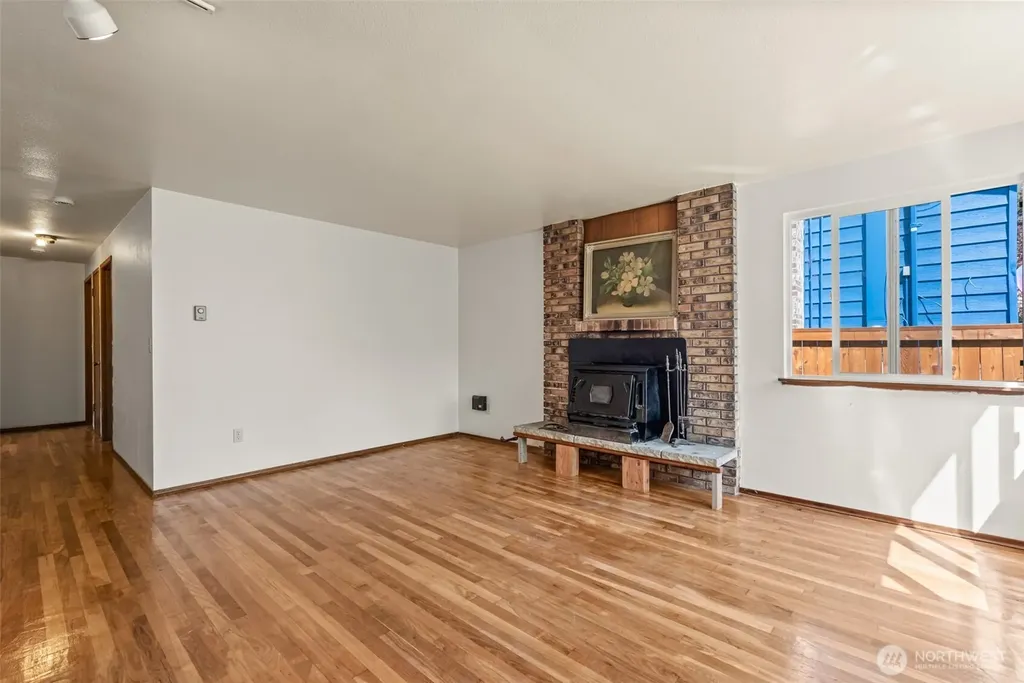 13721 37th Avenue NE Seattle WA 98125
