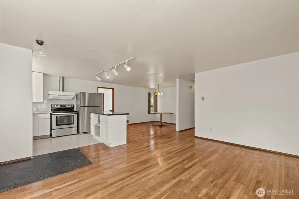 13721 37th Avenue NE Seattle WA 98125