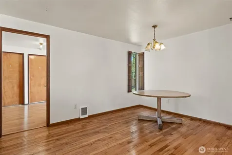 13721 37th Avenue NE Seattle WA 98125