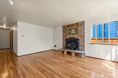 13721 37th Avenue NE Seattle WA 98125