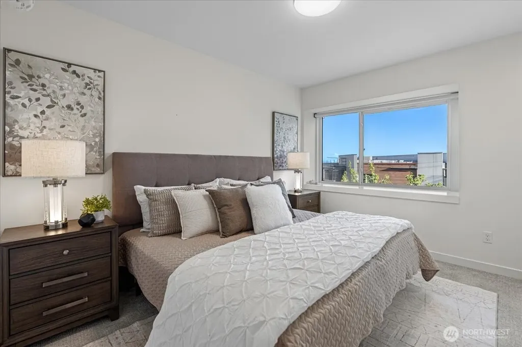 2310 W Newton Street Seattle WA 98199