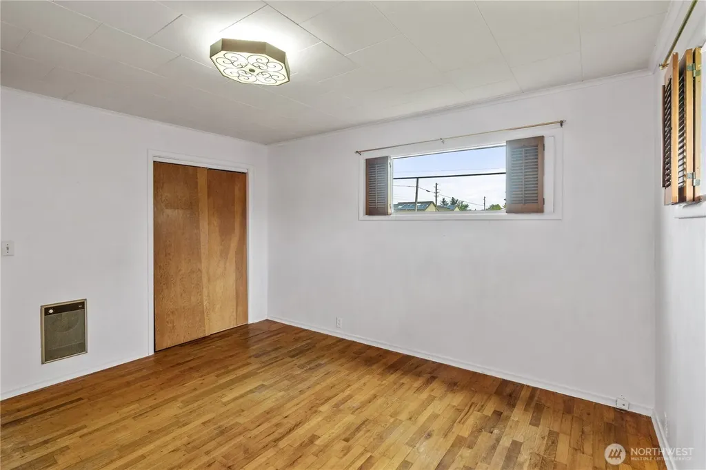 106 Jefferson Street South Bend WA 98586
