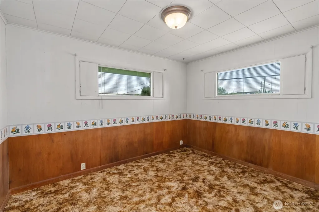 106 Jefferson Street South Bend WA 98586