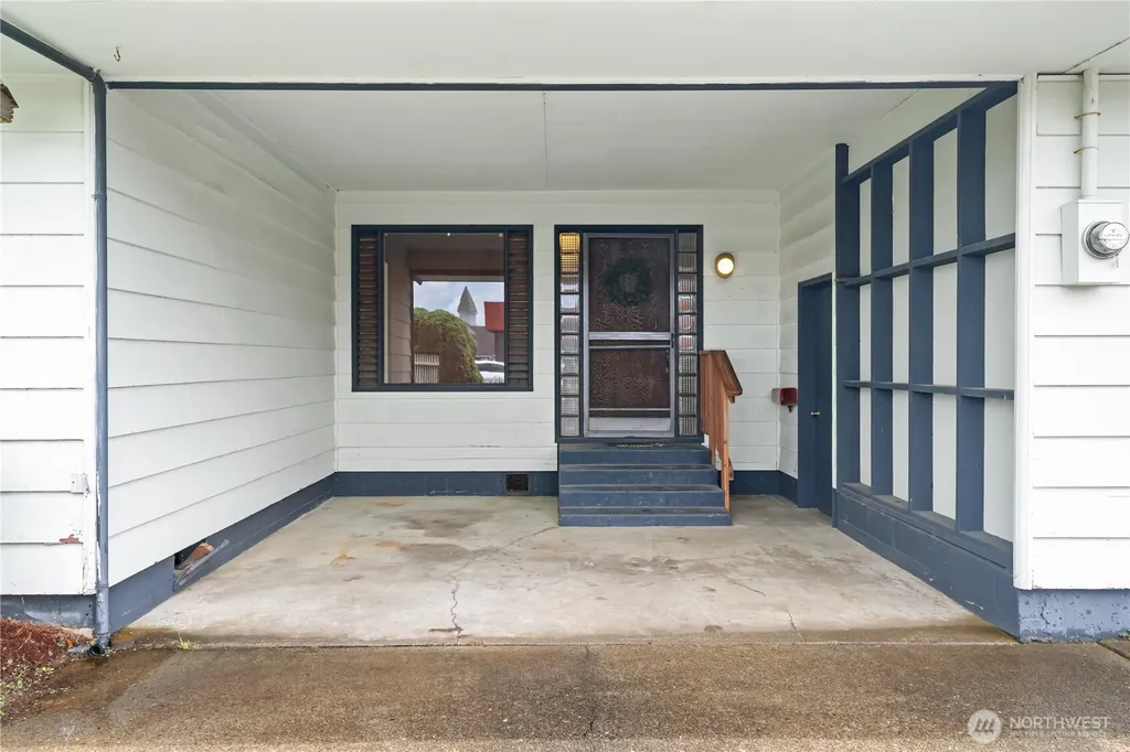 106 Jefferson Street South Bend WA 98586
