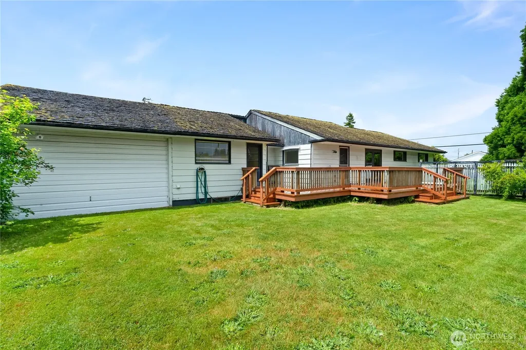 106 Jefferson Street South Bend WA 98586