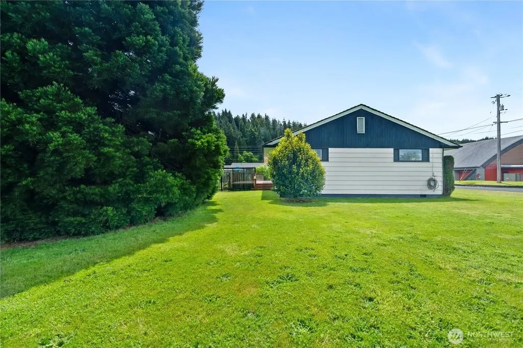 106 Jefferson Street South Bend WA 98586