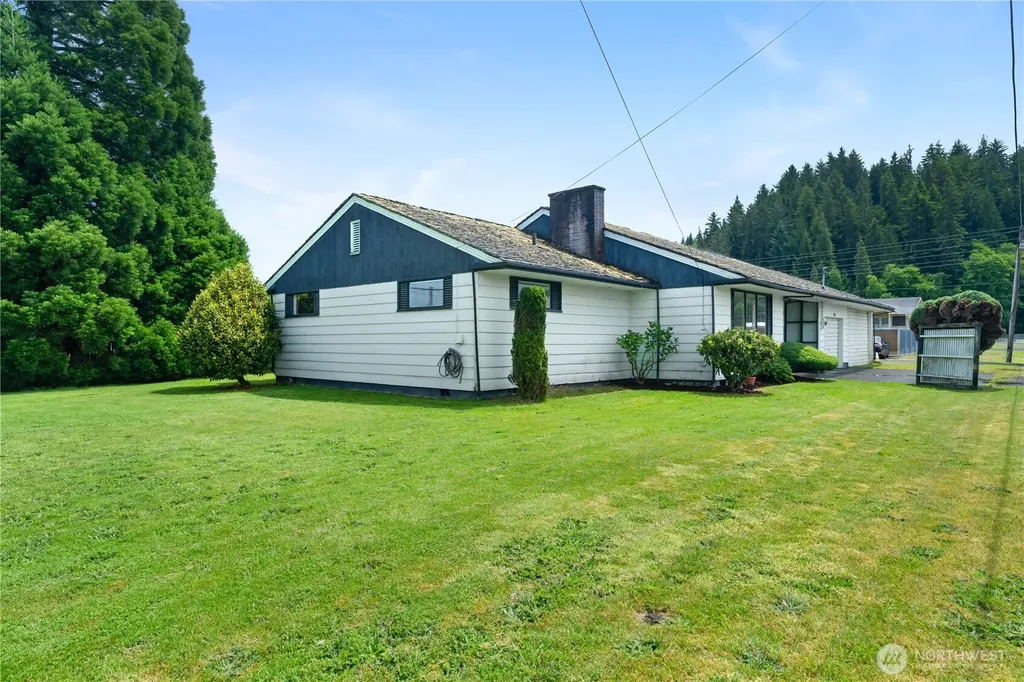 106 Jefferson Street South Bend WA 98586