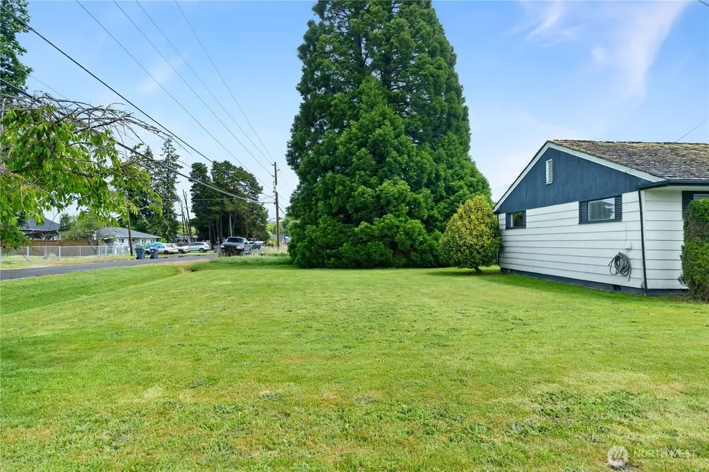 106 Jefferson Street South Bend WA 98586
