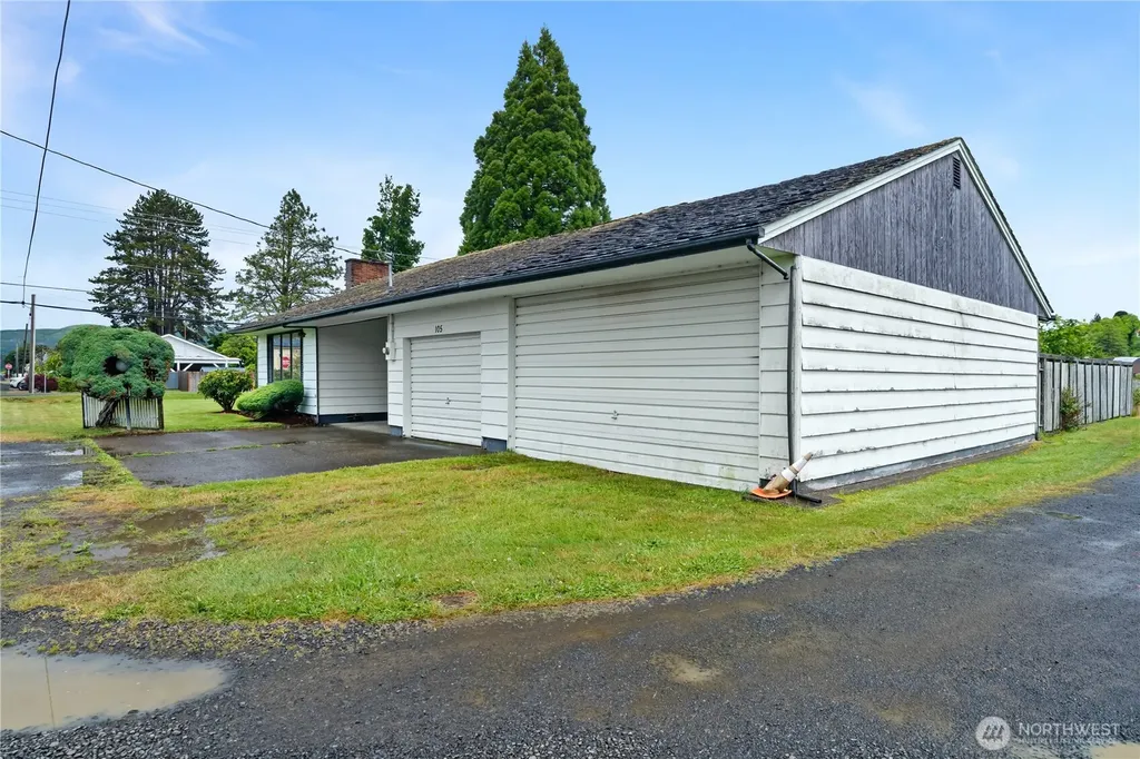 106 Jefferson Street South Bend WA 98586