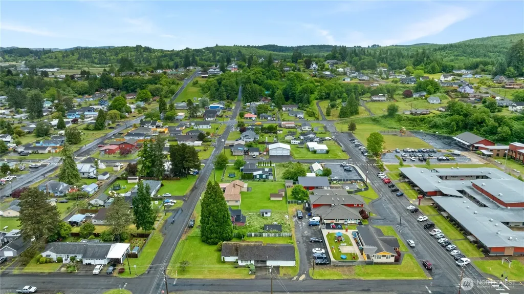 106 Jefferson Street South Bend WA 98586