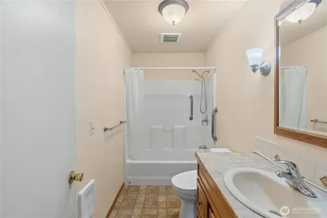 106 Jefferson Street South Bend WA 98586