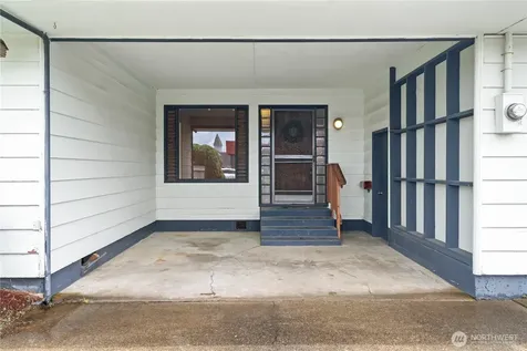 106 Jefferson Street South Bend WA 98586
