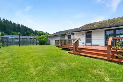 106 Jefferson Street South Bend WA 98586