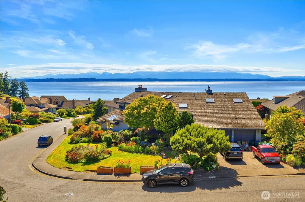 13731 65th Place W Edmonds WA 98026