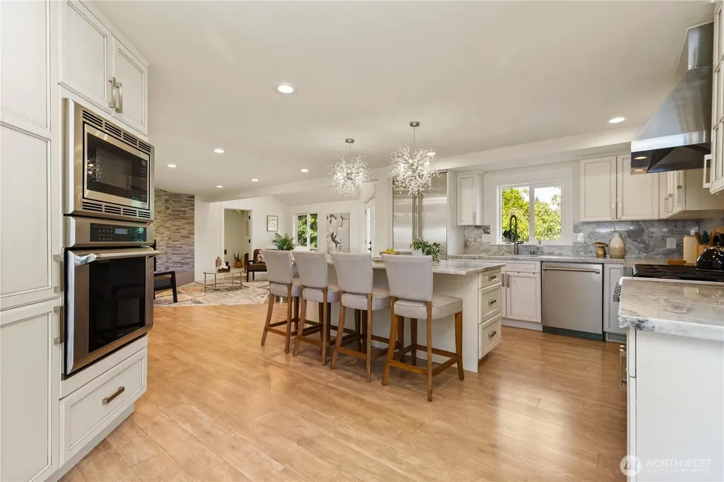 13731 65th Place W Edmonds WA 98026