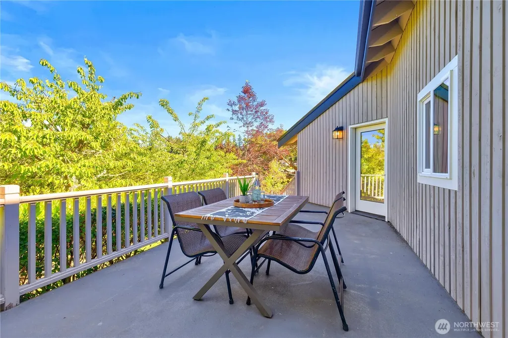 13731 65th Place W Edmonds WA 98026