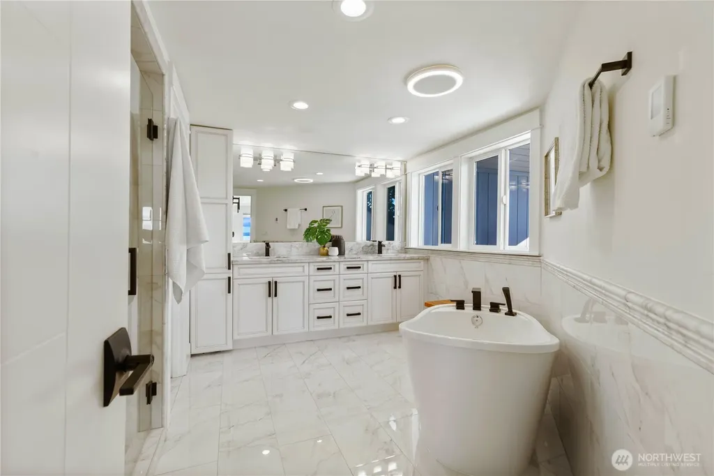 13731 65th Place W Edmonds WA 98026