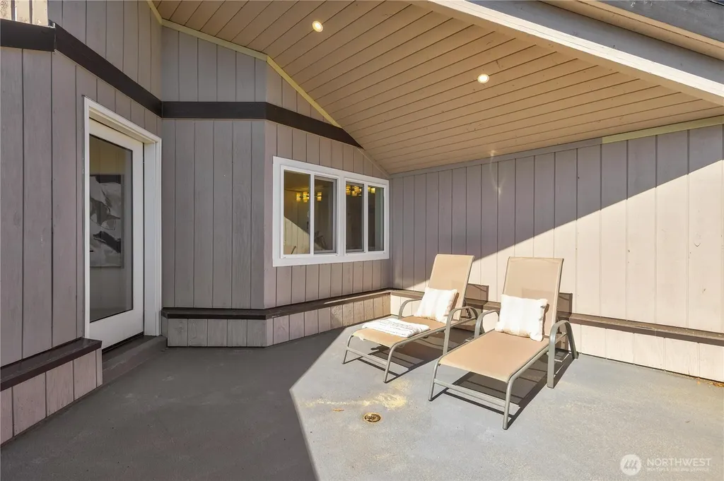 13731 65th Place W Edmonds WA 98026