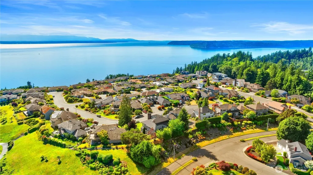 13731 65th Place W Edmonds WA 98026