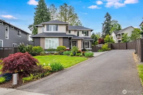 1228 28th Avenue Ct SW Puyallup WA 98373