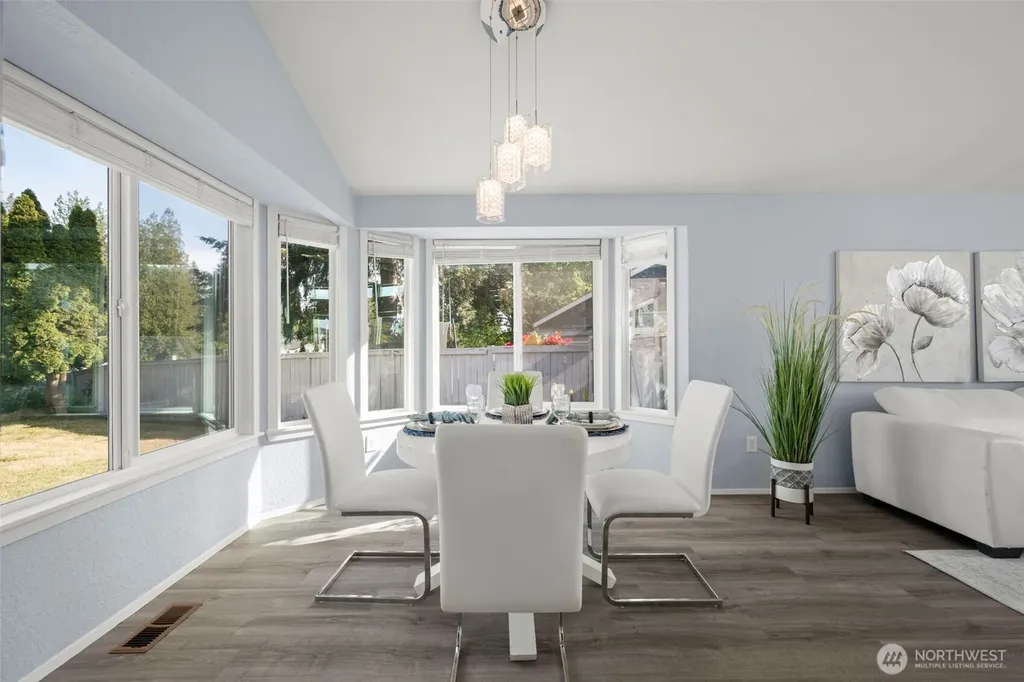 1706 Balsa Court Milton WA 98354