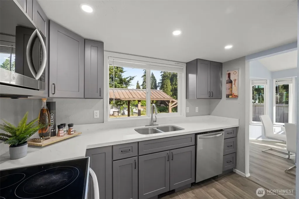 1706 Balsa Court Milton WA 98354