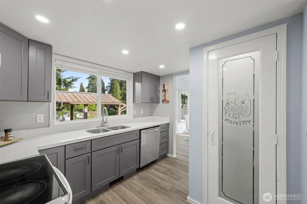 1706 Balsa Court Milton WA 98354
