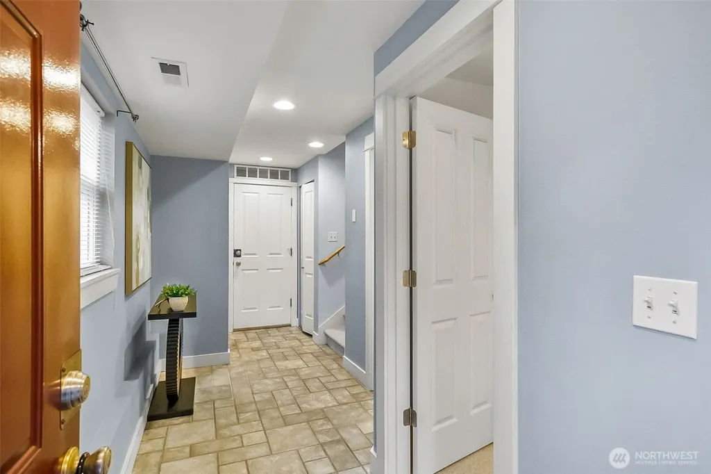1533 NW 51st Street Seattle WA 98107