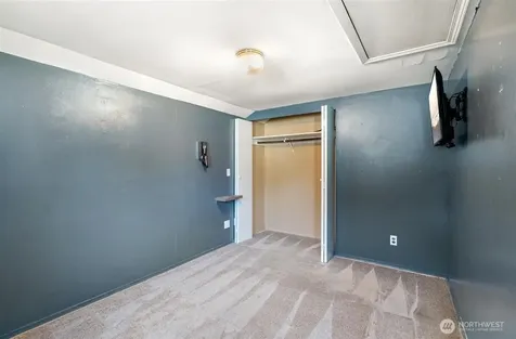 805 1/2 4th Avenue SW Puyallup WA 98371