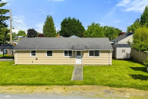 805 1/2 4th Avenue SW Puyallup WA 98371