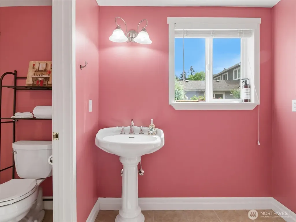 1107 North Street SE Tumwater WA 98501