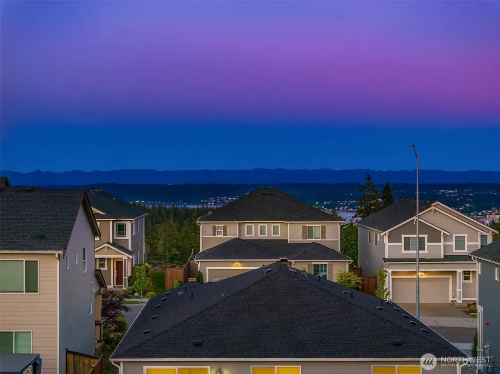 1162 Panoramic Loop Bremerton WA 98312