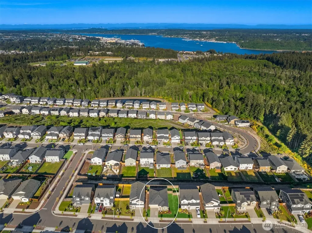 1162 Panoramic Loop Bremerton WA 98312