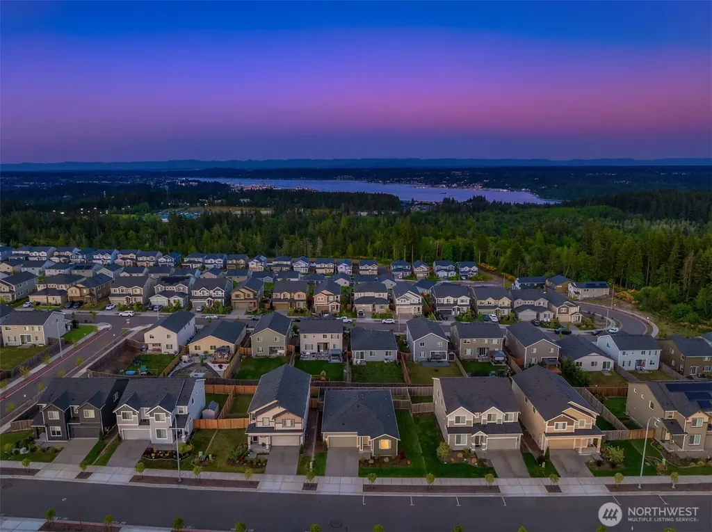 1162 Panoramic Loop Bremerton WA 98312