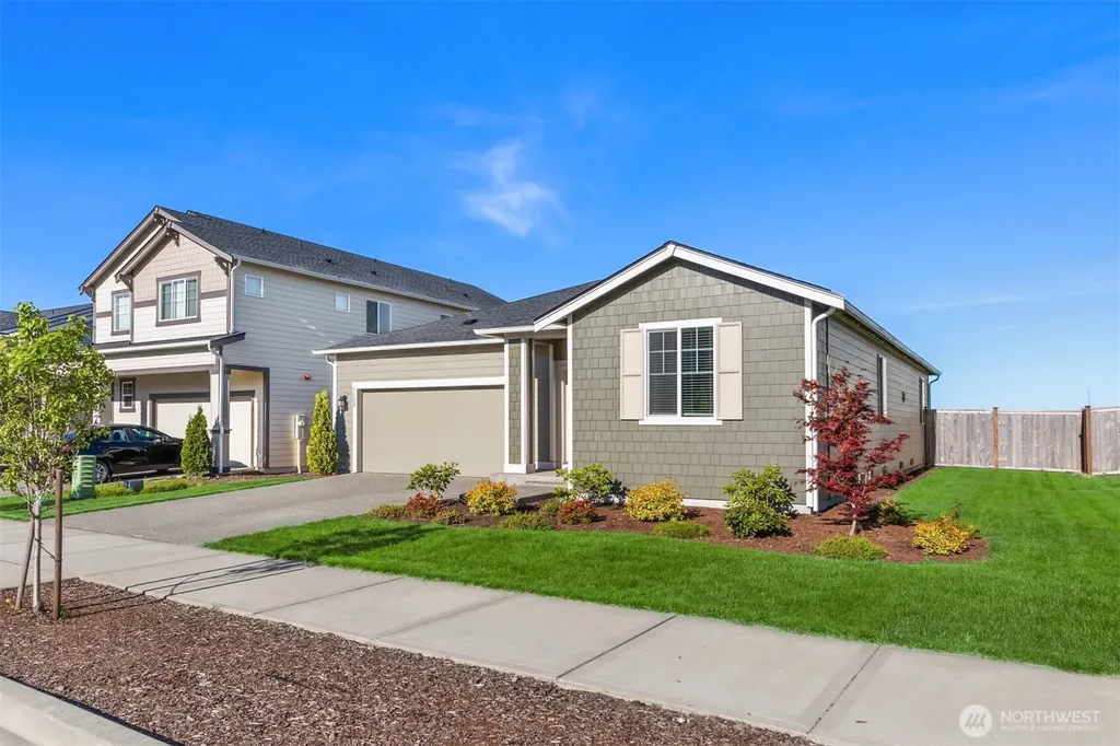 1162 Panoramic Loop Bremerton WA 98312