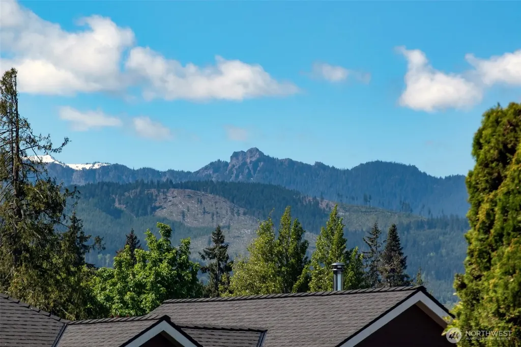 1801 Harborcrest Place Port Angeles WA 98362