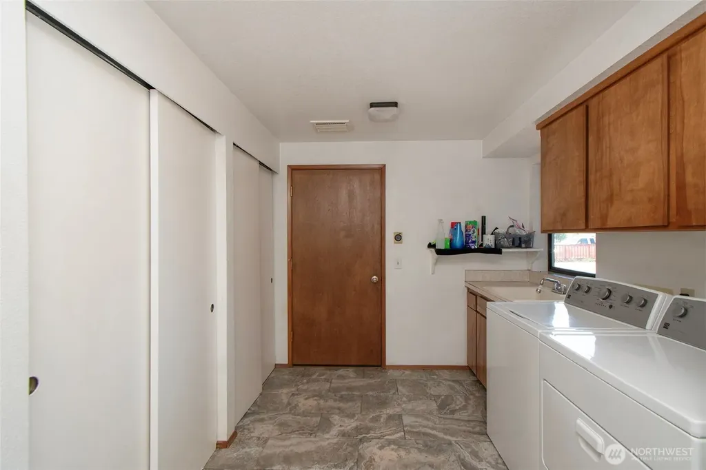 1801 Harborcrest Place Port Angeles WA 98362