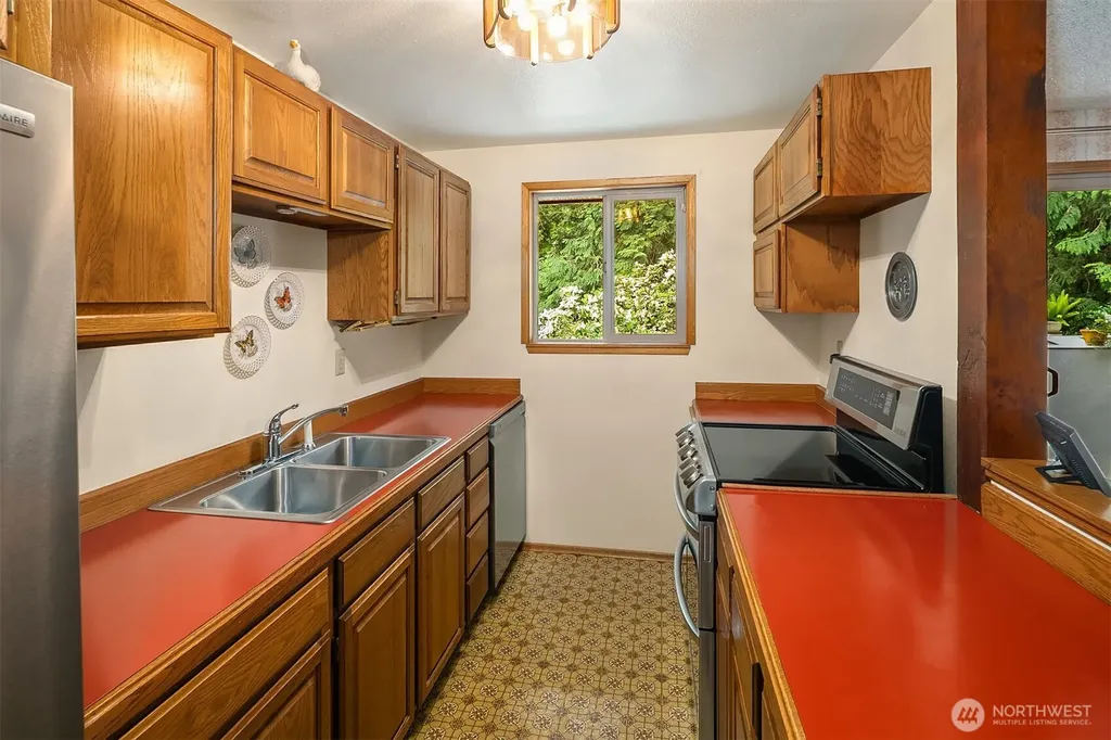 20717 SE 222nd Street Maple Valley WA 98038