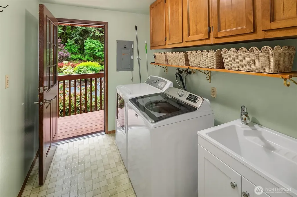 20717 SE 222nd Street Maple Valley WA 98038