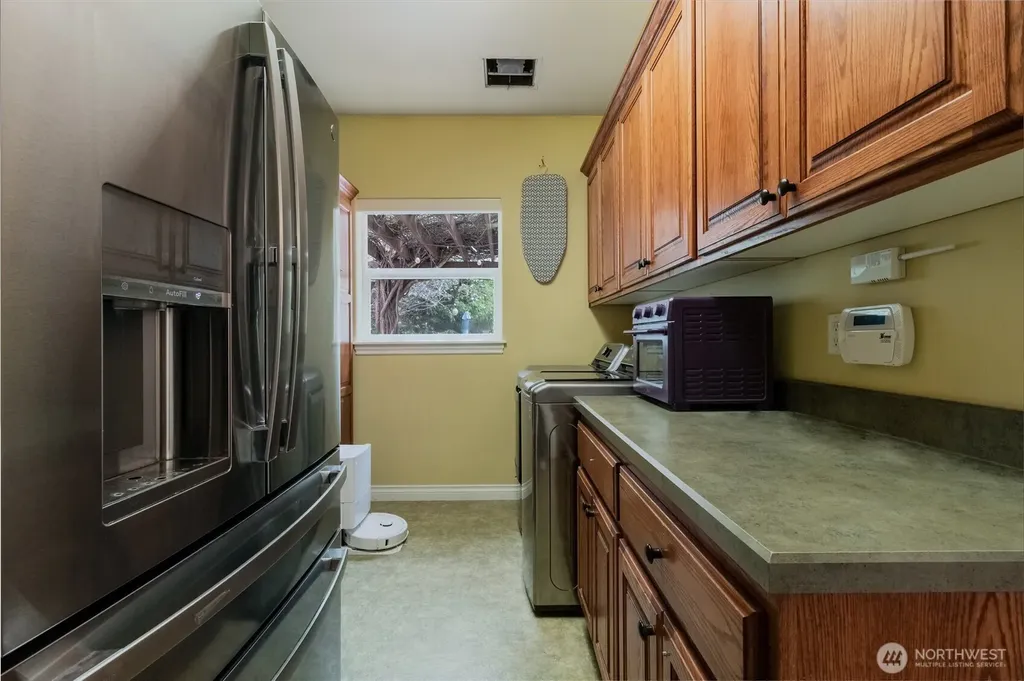 17 SW Homestead Avenue College Place WA 99324