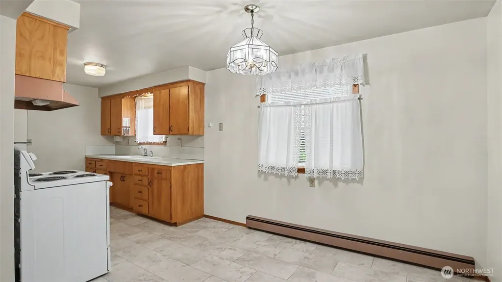 31045 42nd Avenue S Auburn WA 98001
