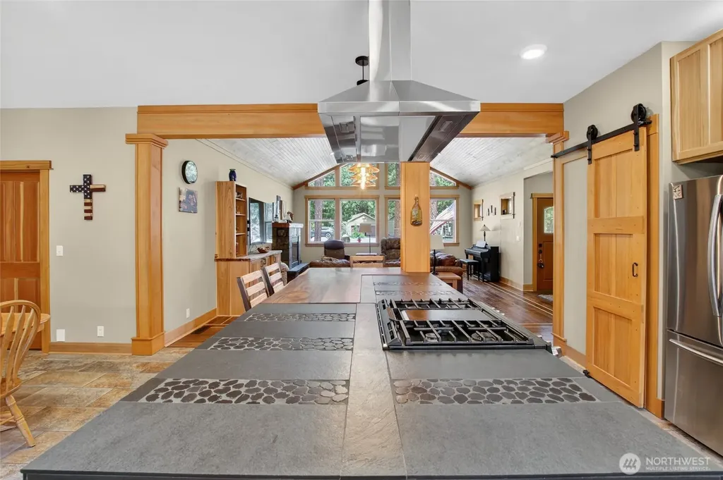 100 White Pine Drive Ronald WA 98940