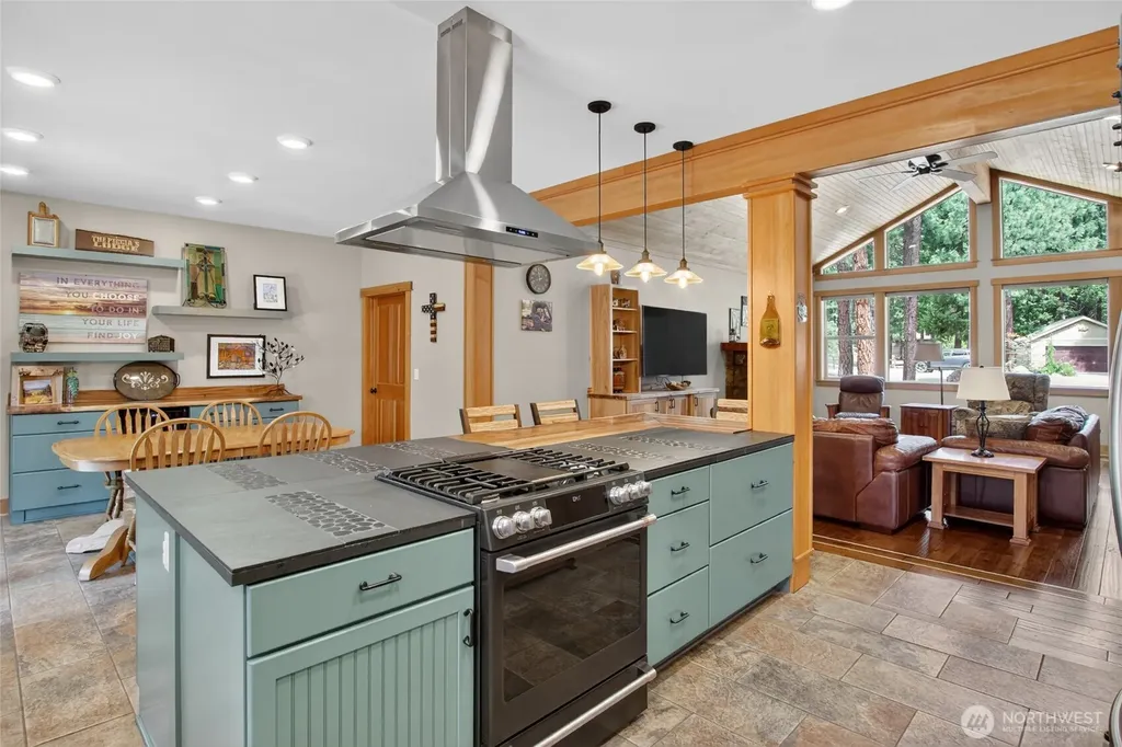 100 White Pine Drive Ronald WA 98940