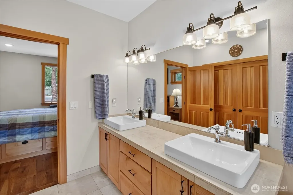 100 White Pine Drive Ronald WA 98940