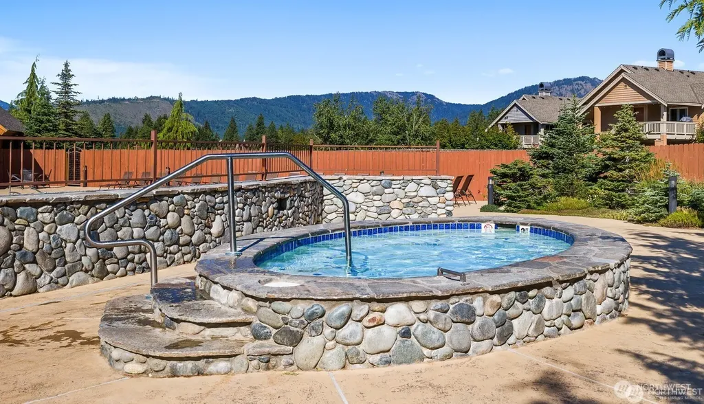 100 White Pine Drive Ronald WA 98940